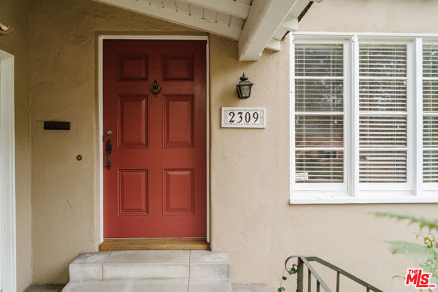 2309 Hermosita Drive photo 5