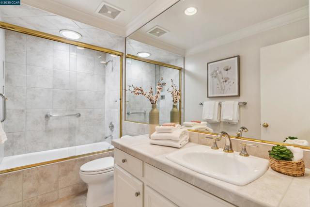 924 Cheyenne Dr, Walnut Creek CA: https://media.crmls.org/mediaz/bcce1f9f-f6fd-4982-9580-d5b8e0adb0a0.jpg