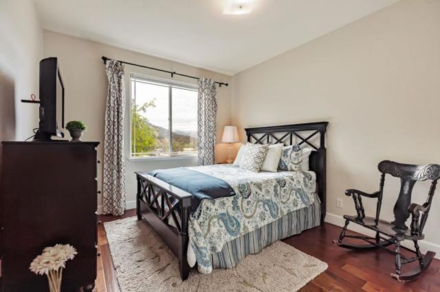 44737 Sun Valley Drive, King City CA: https://media.crmls.org/mediaz/bcce52ba-06ae-4af3-af27-e753809c78aa.jpg