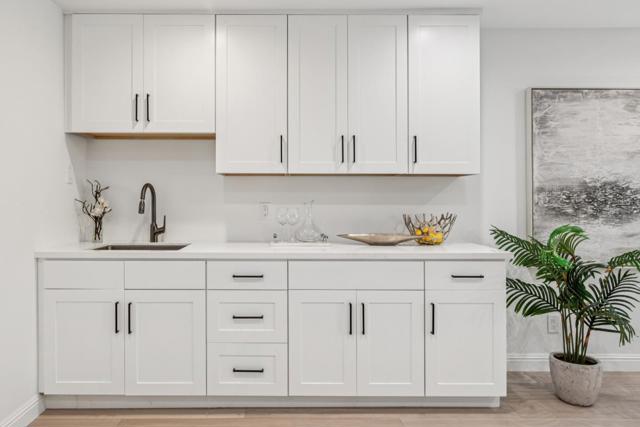 1315 Black Mountain Road, Hillsborough CA: https://media.crmls.org/mediaz/bcceb707-5187-4da4-9c11-55f184ce42ed.jpg