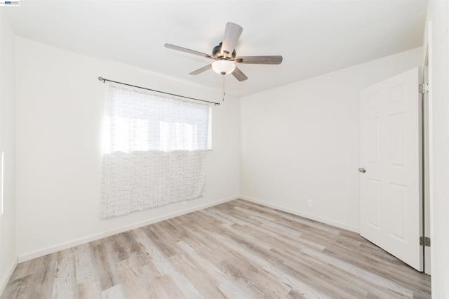 324 Eva Ct, Manteca CA: https://media.crmls.org/mediaz/bcceb727-a5a0-4134-aaea-cd1f8bcf6662.jpg