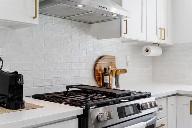 4576 Mariners Bay, Oceanside CA: https://media.crmls.org/mediaz/bcced2b7-d758-4073-9df8-830c7cfe1d74.jpg