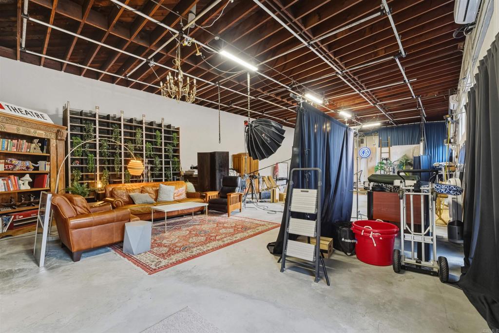3065 Reynard Way - photo 17