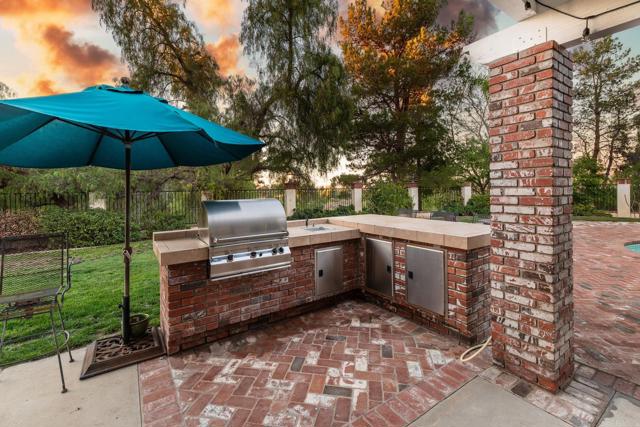 35715 Calle Nopal, Temecula CA: https://media.crmls.org/mediaz/bccf0245-46eb-49ed-8927-ebabf9aa6579.jpg