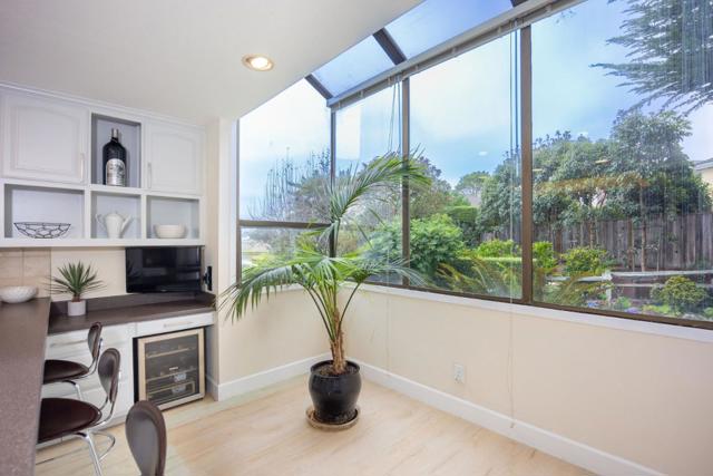 2329 Burning Tree Road, Half Moon Bay CA: https://media.crmls.org/mediaz/bccf3ca9-9664-4151-85a0-03cb95b5ef81.jpg
