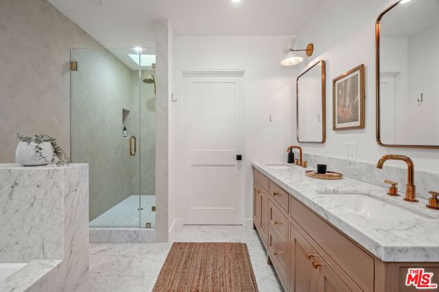 Image 14 of 29 For 4525 Greenbush Avenue