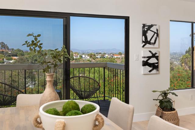 6635 Caminito Scioto, La Jolla CA: https://media.crmls.org/mediaz/bccfc9ea-7581-4c81-87db-4b7f0a1c0f57.jpg