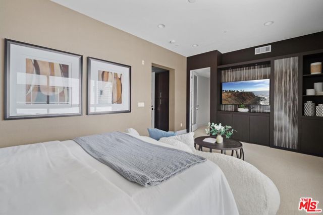 Image 21 of 41 For 12698 Sandhill Lane 1