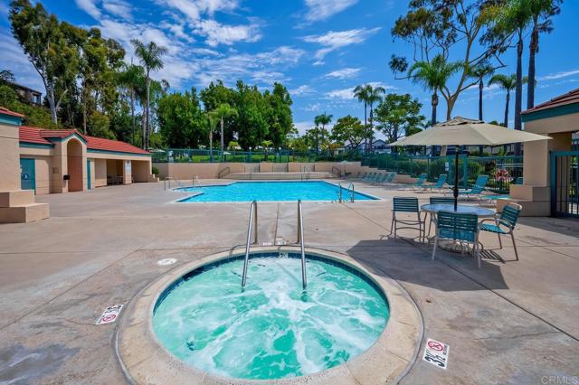 Detail Gallery Image 26 of 29 For 8278 Avenida Navidad #3,  San Diego,  CA 92122 - 2 Beds | 2/1 Baths