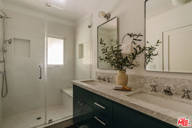 3707 Glenfeliz Boulevard, Los Angeles CA: https://media.crmls.org/mediaz/bcd0df46-f553-4949-9447-e6619e49972d.jpg