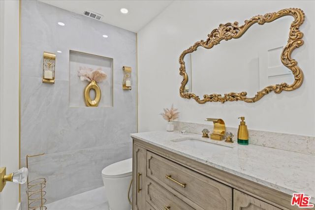 8600 Farralone Avenue, West Hills CA: https://media.crmls.org/mediaz/bcd16c2e-73aa-4f04-81db-b87293dc84dd.jpg