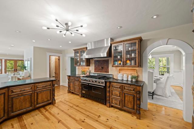 1353 Edgewood Road, Redwood City CA: https://media.crmls.org/mediaz/bcd369a7-3884-4430-9562-09e7579269dd.jpg