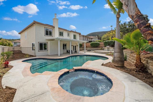 1052 Via Vera Cruz, San Marcos CA: https://media.crmls.org/mediaz/bcd3aaa1-5750-4971-9762-584bbf645d5e.jpg