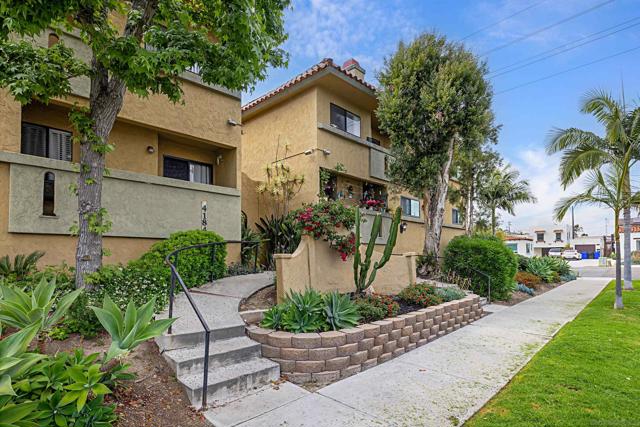 4184 33rd St, San Diego CA: https://media.crmls.org/mediaz/bcd3c429-ba63-4c67-9daa-41c1d45a5f04.jpg