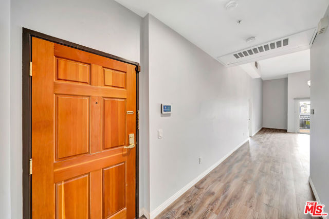 11124 Burbank Boulevard, 311 photo 2