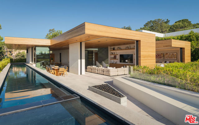 1520 Carla, Beverly Hills CA: https://media.crmls.org/mediaz/bcd512b7-063d-453b-8c56-26ad7d4b163c.jpg