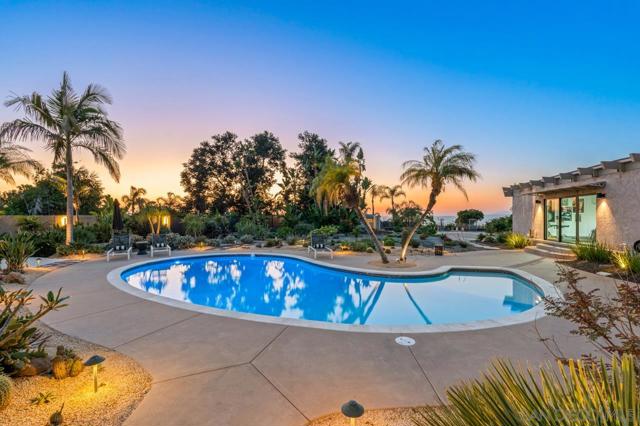 11020 Horizon Hills Dr, El Cajon CA: https://media.crmls.org/mediaz/bcd53ee4-1629-4461-987c-f97d47e0718f.jpg