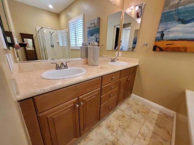 77370 New Mexico Drive, Palm Desert CA: https://media.crmls.org/mediaz/bcd59e43-3781-4b97-a9f4-6a51b363333b.jpg