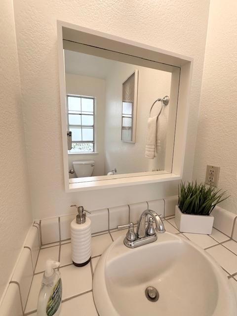 8 Arch Street, Redwood City CA: https://media.crmls.org/mediaz/bcd6ab80-a825-47dc-9a2a-694d32925f4c.jpg