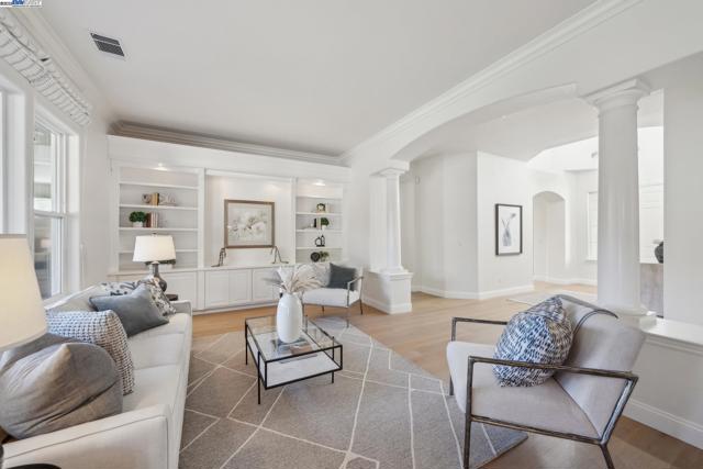 1221 Culet Ranch Rd, Danville CA: https://media.crmls.org/mediaz/bcd74a40-54c8-49f0-872e-e7b8ca742993.jpg