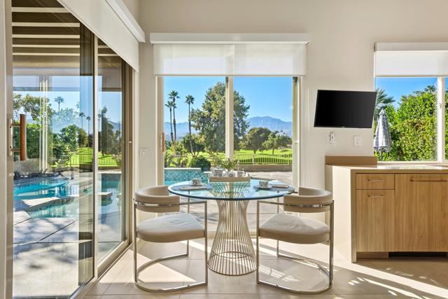 134 E Kavenish Drive, Rancho Mirage CA: https://media.crmls.org/mediaz/bcd75f0c-a2ff-4089-9bd8-4a94fc5eeedd.jpg
