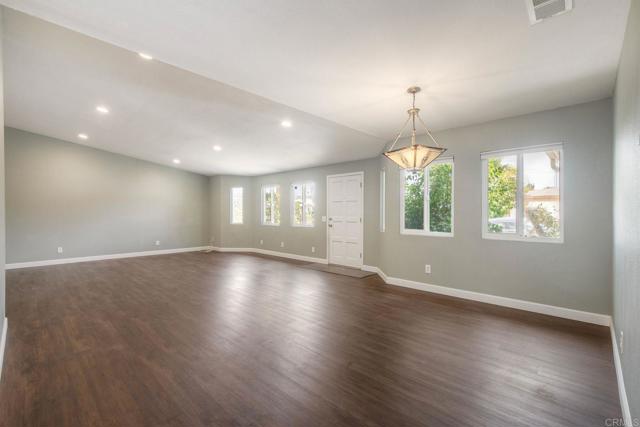 Detail Gallery Image 7 of 25 For 769 Magnolia Ave #B,  Carlsbad,  CA 92008 - 3 Beds | 2 Baths