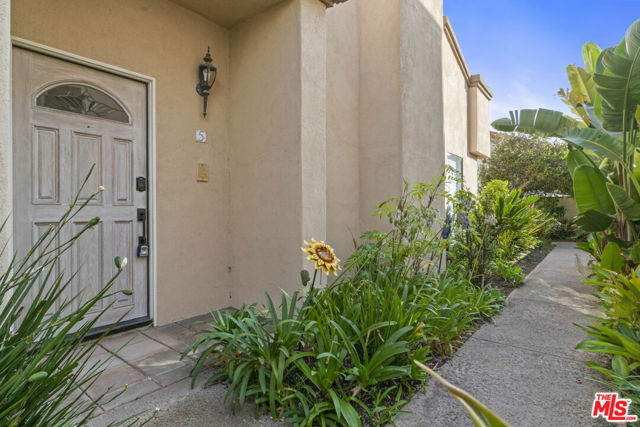 515 Gertruda Avenue, Redondo Beach, California 90277, 3 Bedrooms Bedrooms, ,2 BathroomsBathrooms,Residential,Sold,Gertruda,24430761