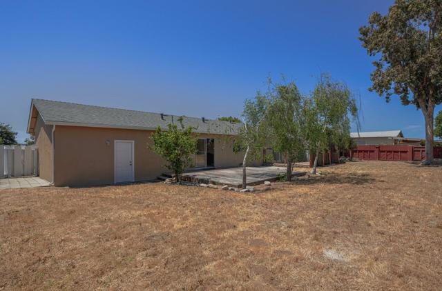 1622 Flores Street, Seaside CA: https://media.crmls.org/mediaz/bcd97f5a-9e9a-4ad2-a027-e607f7c1f141.jpg
