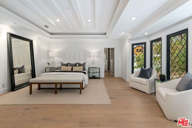 19159 Rosita Street, Tarzana CA: https://media.crmls.org/mediaz/bcda08af-7f5e-4cbb-9dee-c7178d9a2383.jpg