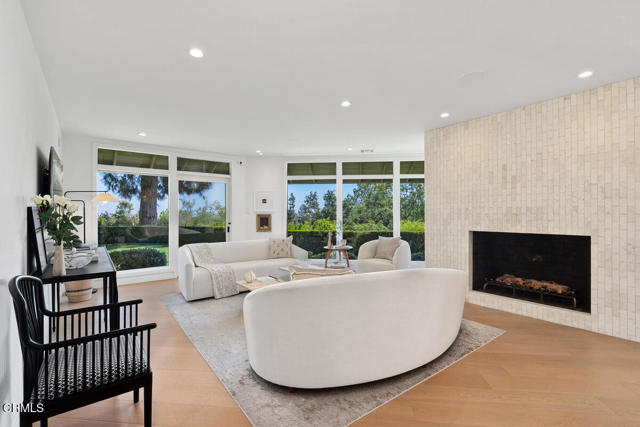 Detail Gallery Image 16 of 47 For 1700 Devon Rd, Pasadena,  CA 91103 - 3 Beds | 3 Baths