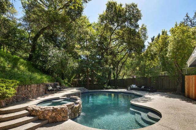 2085 Edgewood Road, Redwood City CA: https://media.crmls.org/mediaz/bcdadf77-397e-410e-a53e-51409979e9f5.jpg