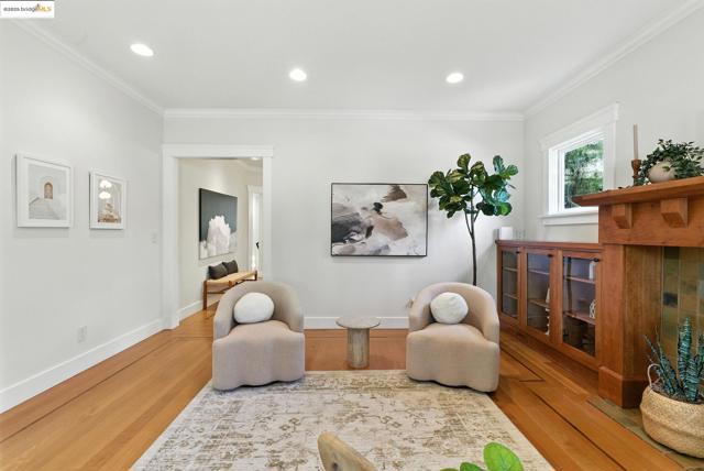 1020 Channing Ave, Palo Alto CA: https://media.crmls.org/mediaz/bcdb4a28-b619-4222-9c4a-a7f4cd9536c4.jpg