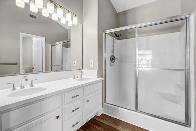 Image 17 of 38 For 10292 Wateridge Circle 253