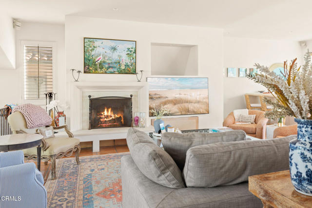 1571 Mandalay Beach Road, Oxnard CA: https://media.crmls.org/mediaz/bcdcf0a2-18a9-43e7-a3dc-727535e89eb0.jpg