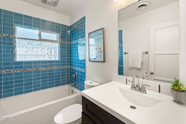 581 N Sunnyslope Avenue, Pasadena CA: https://media.crmls.org/mediaz/bcdcf7f5-3f4b-4416-820b-dcb5f709323c.jpg