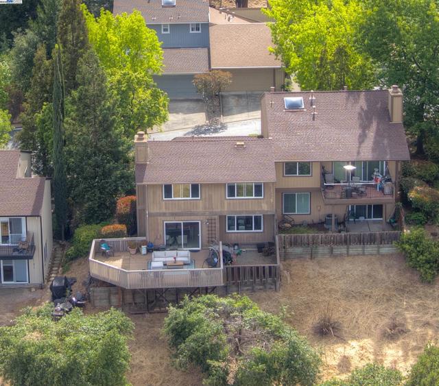 2617 Star Tree Ct, Martinez CA: https://media.crmls.org/mediaz/bcdd8d5d-2e1b-4209-bf0a-10d97dcc1516.jpg