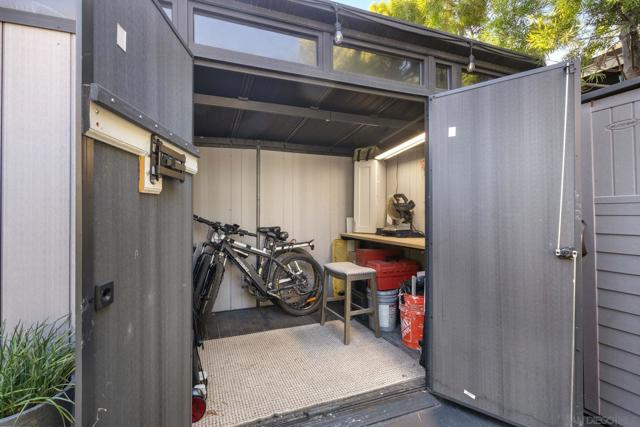 4407 Bancroft St, San Diego CA: https://media.crmls.org/mediaz/bcde3aa2-5392-4eb1-9a34-e4e57025933b.jpg