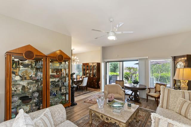 72416 Sommerset Drive, Palm Desert CA: https://media.crmls.org/mediaz/bcdf3ca6-a1b1-4957-b4f6-41d94964b494.jpg