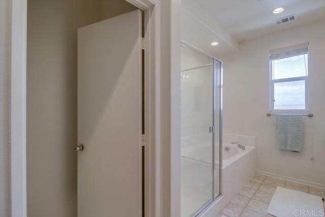 Detail Gallery Image 27 of 60 For 1330 Santa Liza #4,  Chula Vista,  CA 91913 - 4 Beds | 3/1 Baths