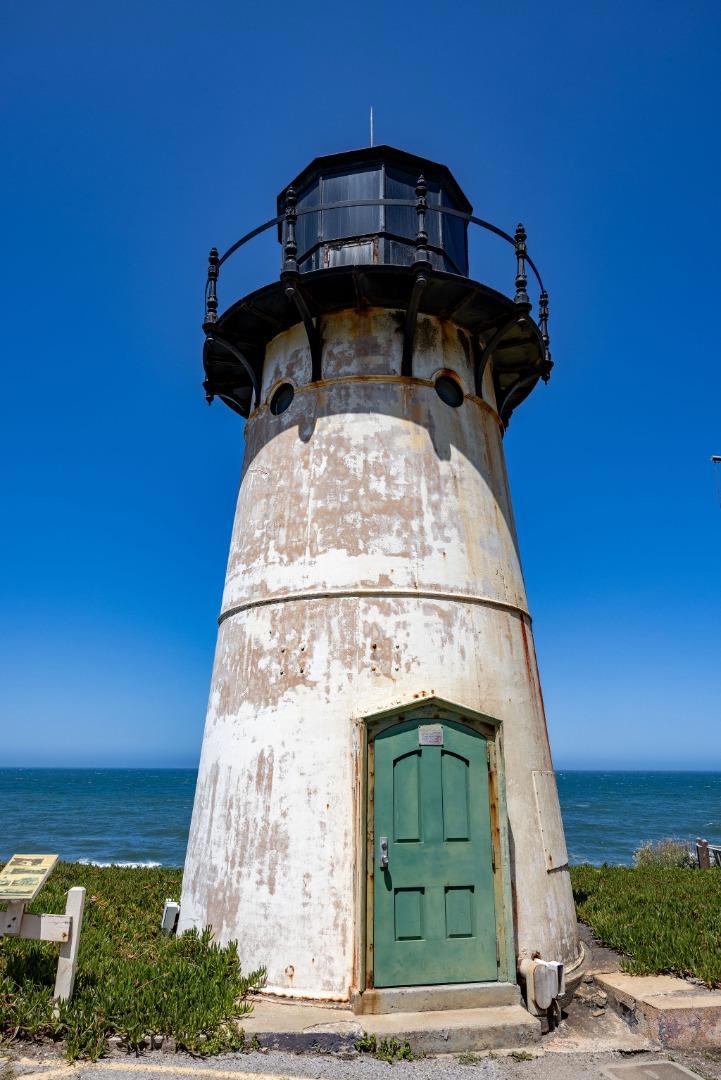 https://media.crmls.org/mediaz/bce116cf-47d6-45d0-9ed0-775f17ae8794.jpg?preset=X-Large