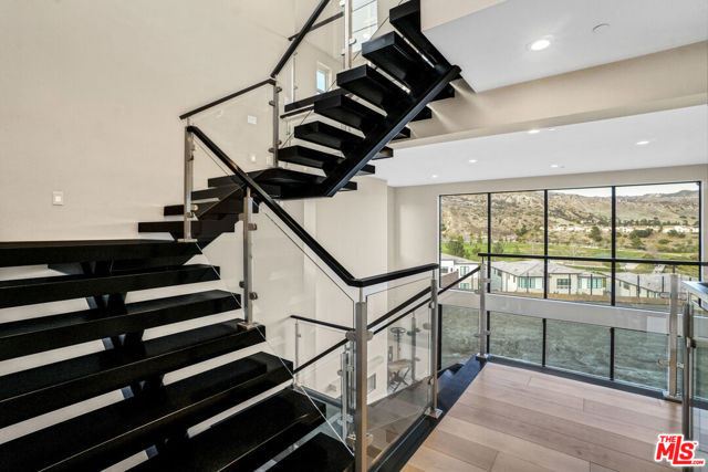 11848 N Hillsborough Lane, Porter Ranch CA: https://media.crmls.org/mediaz/bce198a3-102e-43f6-9c83-e8213958af8b.jpg