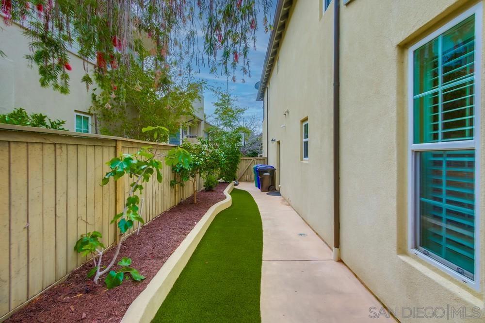 MLS #250025773SD img 34