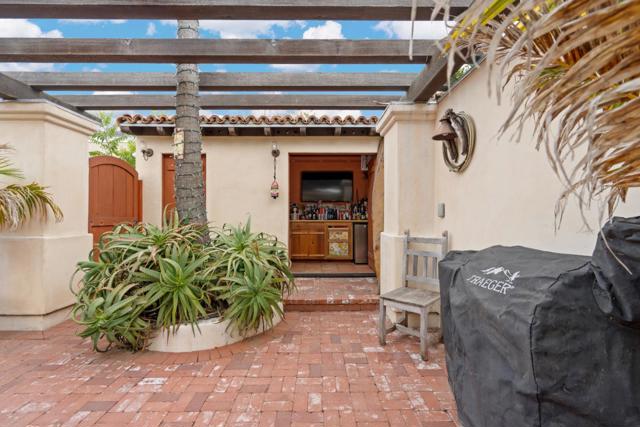 1325 Kimball Avenue, Seaside CA: https://media.crmls.org/mediaz/bce234c9-b9a0-4de5-9913-9871416d4443.jpg