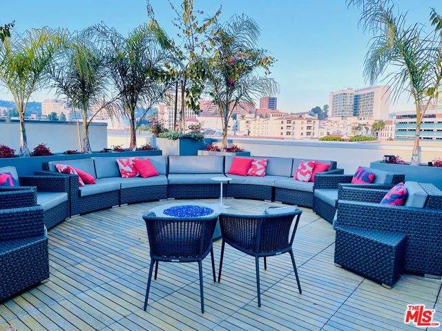 Roof deck Fire Pit