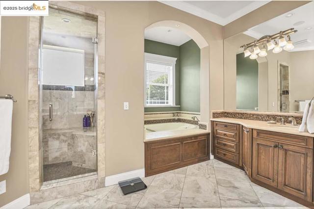 9050 Deer Valley Rd, Brentwood CA: https://media.crmls.org/mediaz/bce3423c-0d17-46fb-8e82-37cc9786397f.jpg