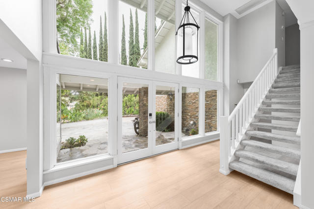 1253 Willsbrook Court, Westlake Village CA: https://media.crmls.org/mediaz/bce3d9b8-7a0b-4db9-a283-55ab1ee58d2e.jpg