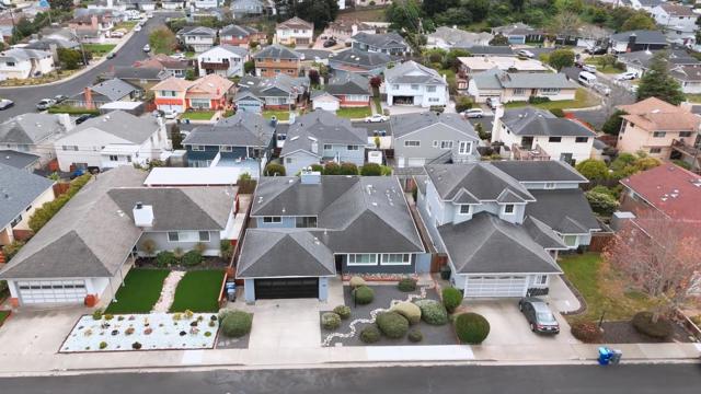 439 Yellowstone Drive, South San Francisco CA: https://media.crmls.org/mediaz/bce3e472-bdf5-4c66-ae77-6c8e7f704417.jpg