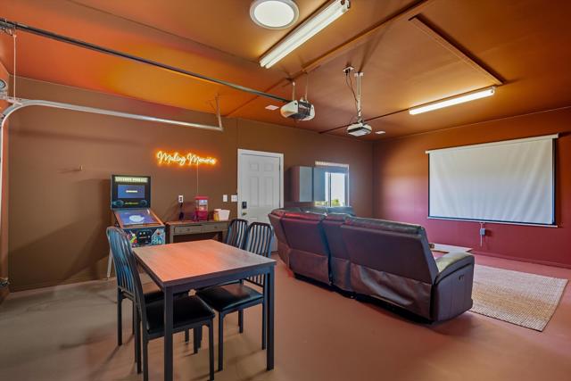 60377 Pueblo Trail, Joshua Tree CA: https://media.crmls.org/mediaz/bce4ad3e-ddde-43d5-9919-0ede82643b28.jpg