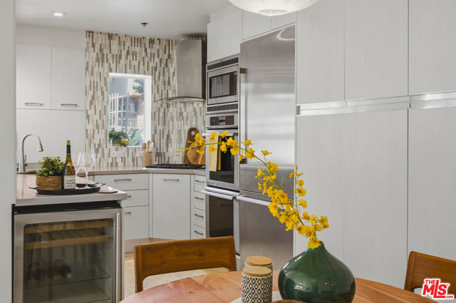2 Bed Home for Sale in Los Angeles, California