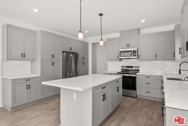 20280 Newton Street, Corona CA: https://media.crmls.org/mediaz/bce4f447-d2ad-412e-b7c0-16932116d9b1.jpg